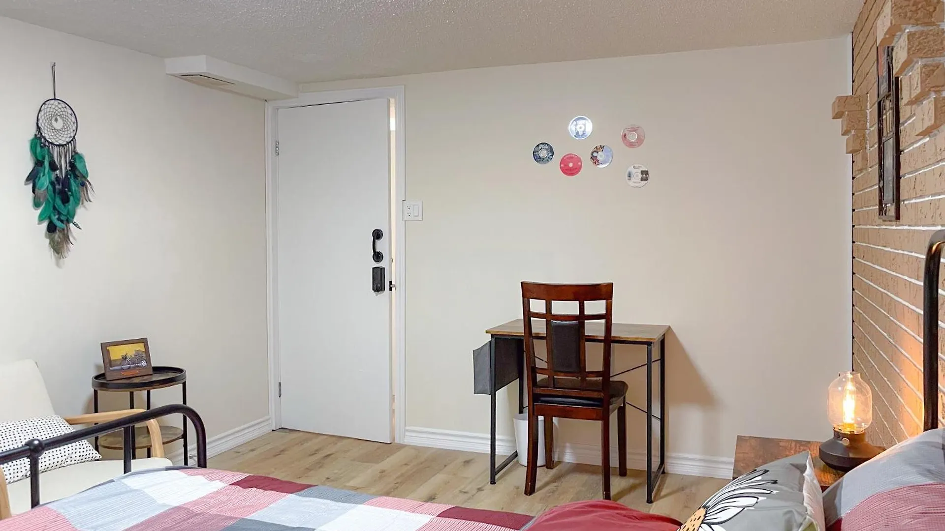 Newly-Renovated 3Br House, 12 Minutes To Airport Apartment Toronto